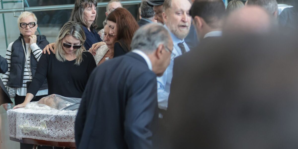 corpo-de-ex-delegado-geral-executado-em-praia-grande-e-velado-na-alesp