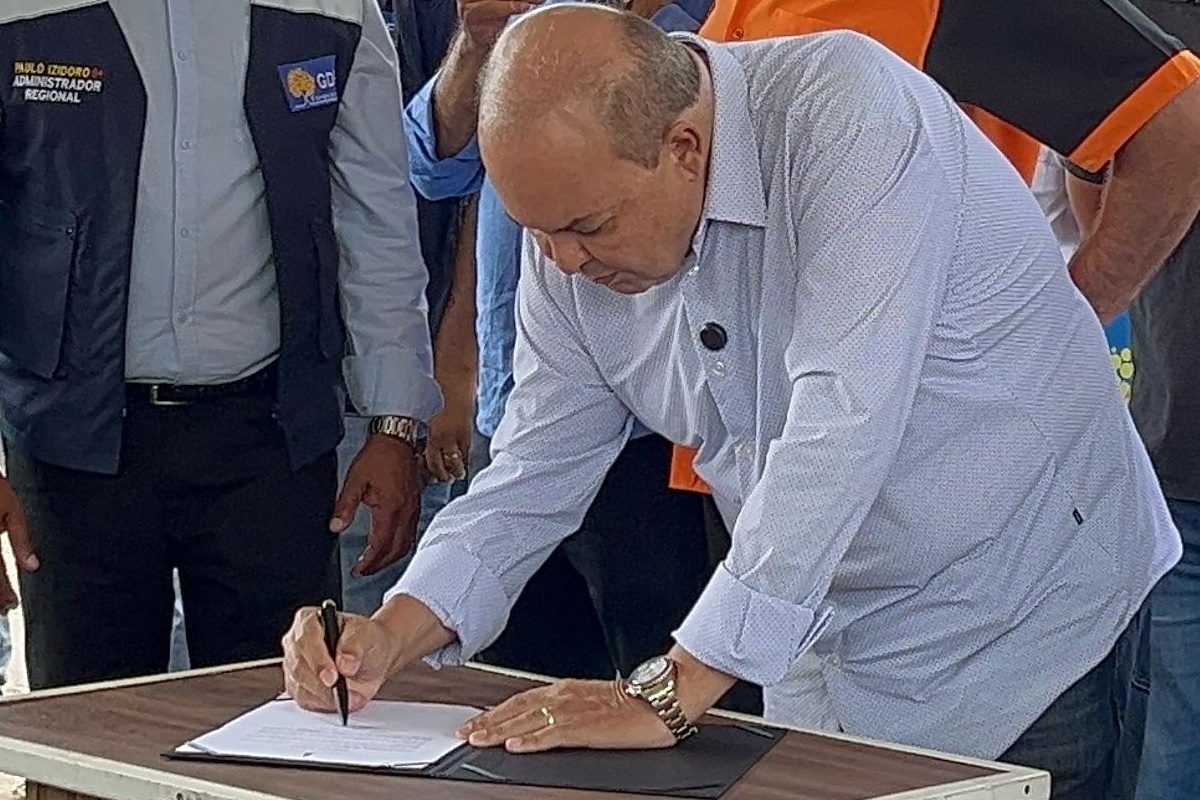 “quero-a-maior-frota-de-taxis-eletricos-do-brasil”,-diz-ibaneis