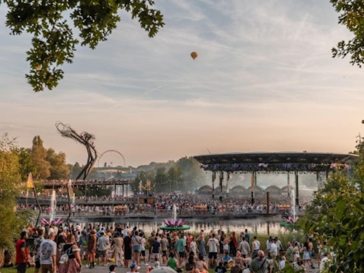 tomorrowland-brasil-2025:-palcos-ineditos,-gastronomia-e-solucoes-de-acessibilidade