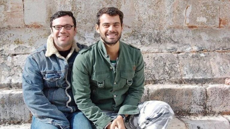 Carmo Dalla Vecchia reage às críticas sobre sua aparência: “Vá cagar”