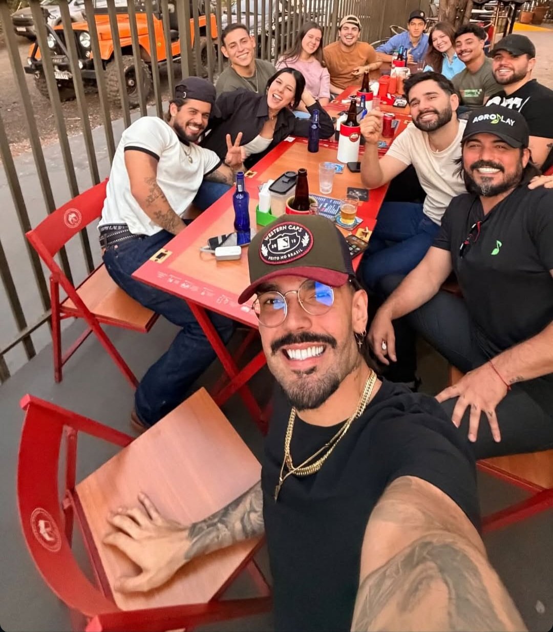 Internautas apontam que amigos de Zé Felipe e Ana Castela citaram Virginia em gravação vídeo