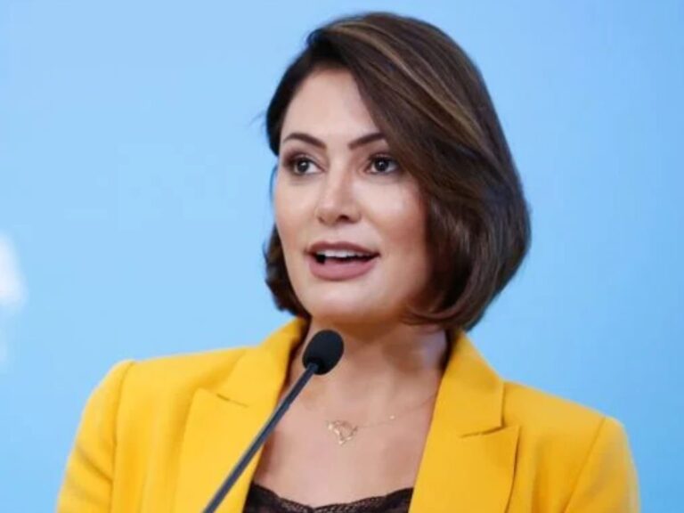 Michelle Bolsonaro diz que pode ser candidata em 2026: “Como uma leoa”