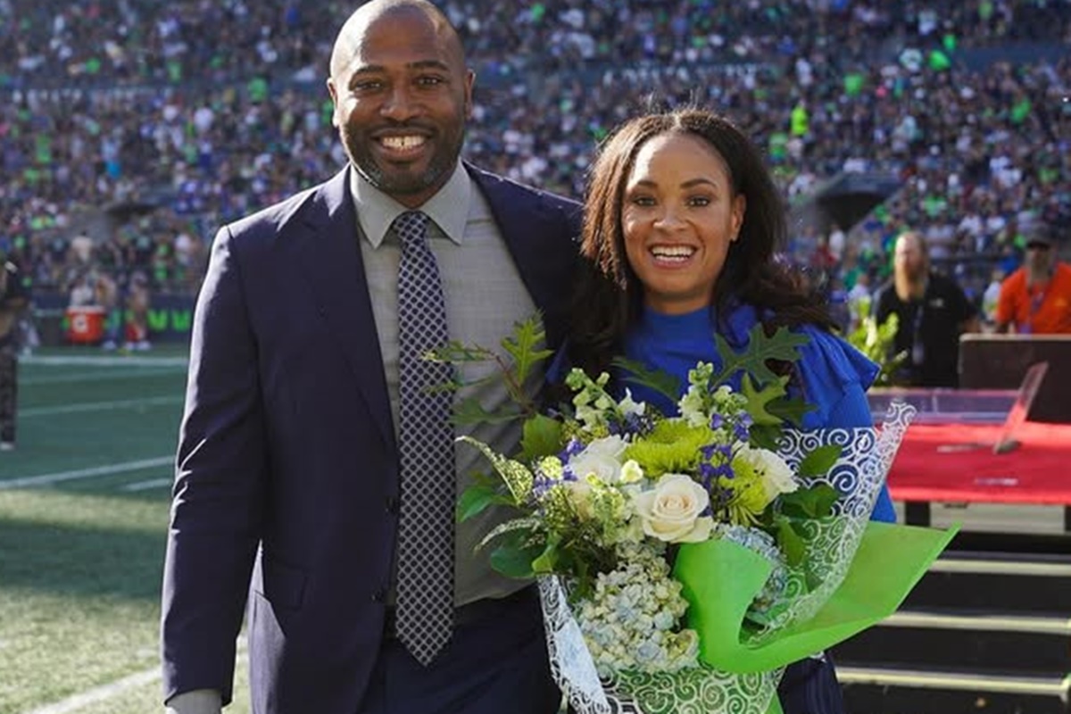 ex-jogador-de-futebol-americano-anuncia-a-14a-gravidez-da-esposa