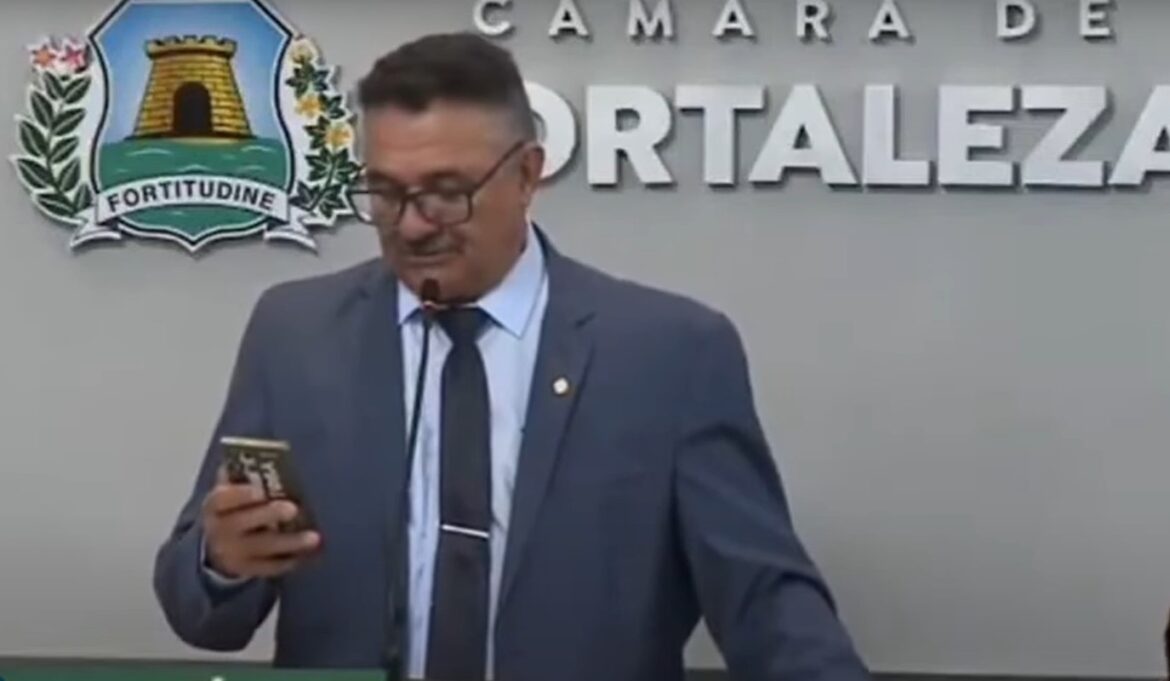 vereador-de-fortaleza-pede-minuto-de-silencio-por-homem-que-nao-morreu