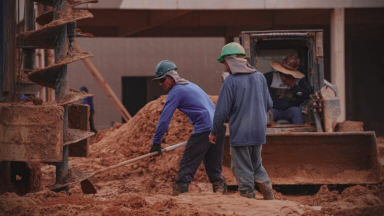 Comércio acreano tem alta de quase 10% e supera desempenho do país; aponta IBGE