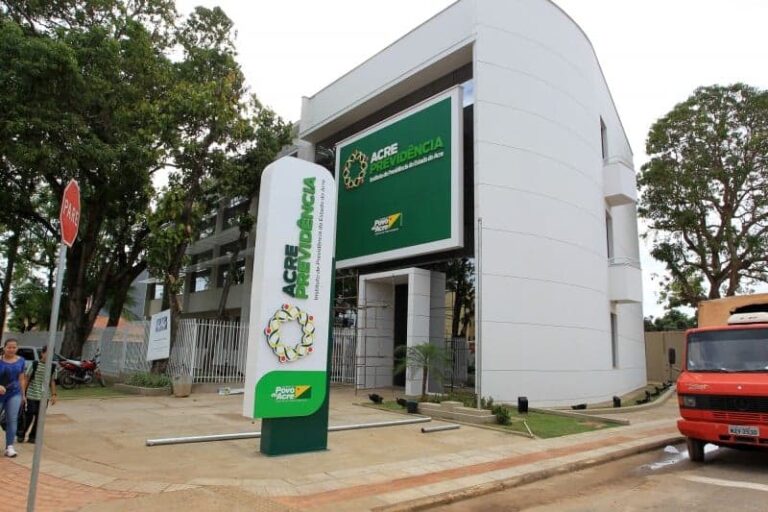 Governo concede aposentadoria a vários servidores do Estado; veja a lista completa