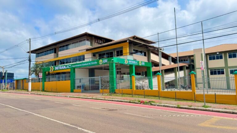 Governo convoca aprovados em concurso do Detran para cerimônias de posse; veja locais e datas