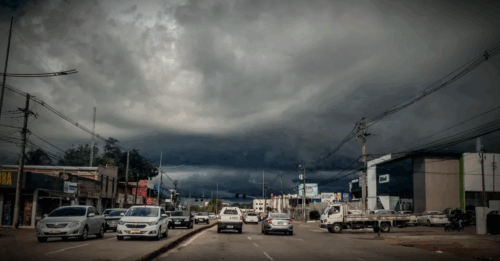 Onda polar deve causar queda de temperatura e muita chuva ao Acre a partir desta terça Onda polar deve causar queda de temperatura e muita chuva ao Acre a partir desta terça