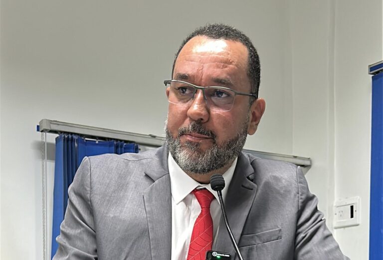 Presidente da Câmara de Cruzeiro do Sul apresenta projeto Vereador Mirim