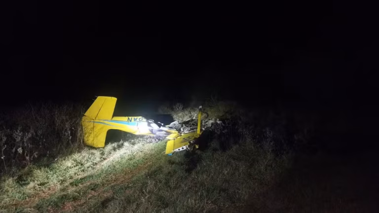 Avião cai e mata quatro pessoas em Aquidauana, no Pantanal de MS