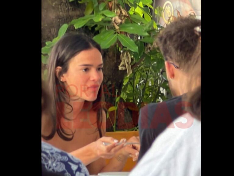 Bruna Marquezine e João Guilherme são flagrados almoçando juntinhos e agitam rumores