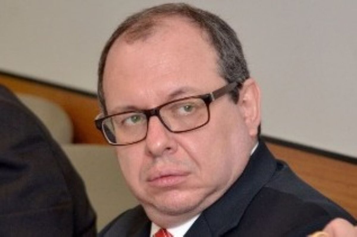 procurador-cita-porsche-de-juiz-e-lamenta-sua-“classe-social-inferior”