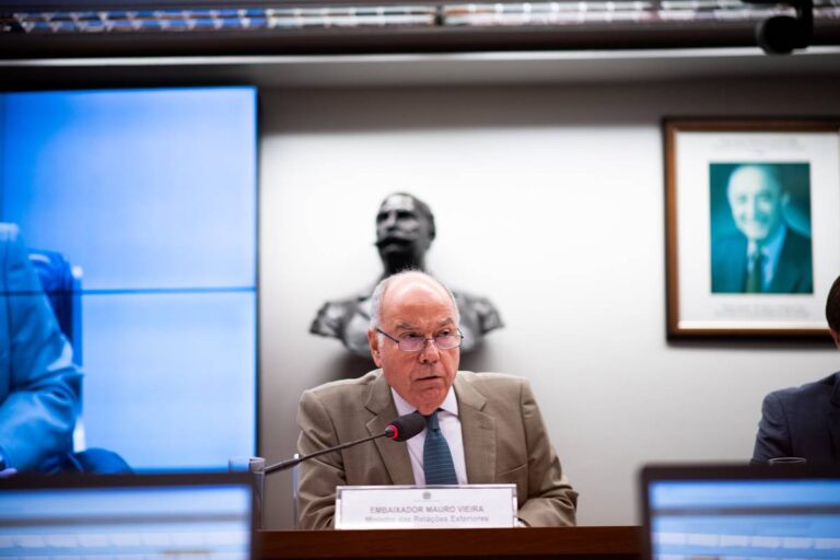 Vieira diz que aceno de Trump a Lula mostra “nova disposição” dos EUA