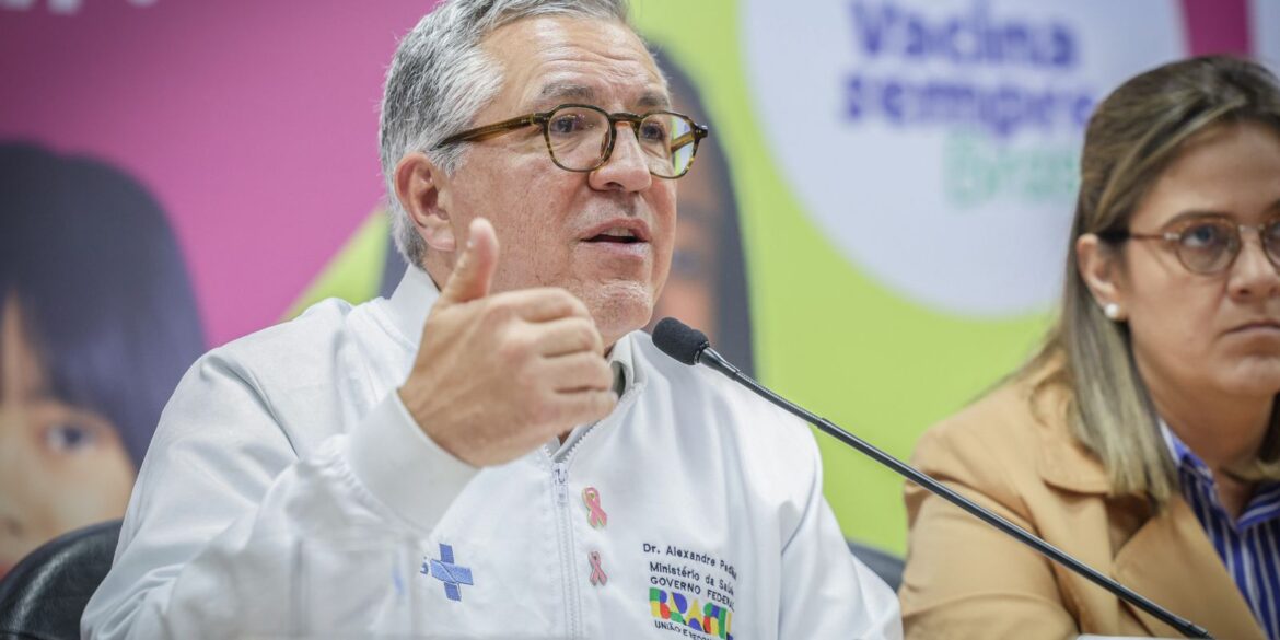 ministro-faz-apelo-por-atualizacao-da-caderneta-vacinal-das-criancas