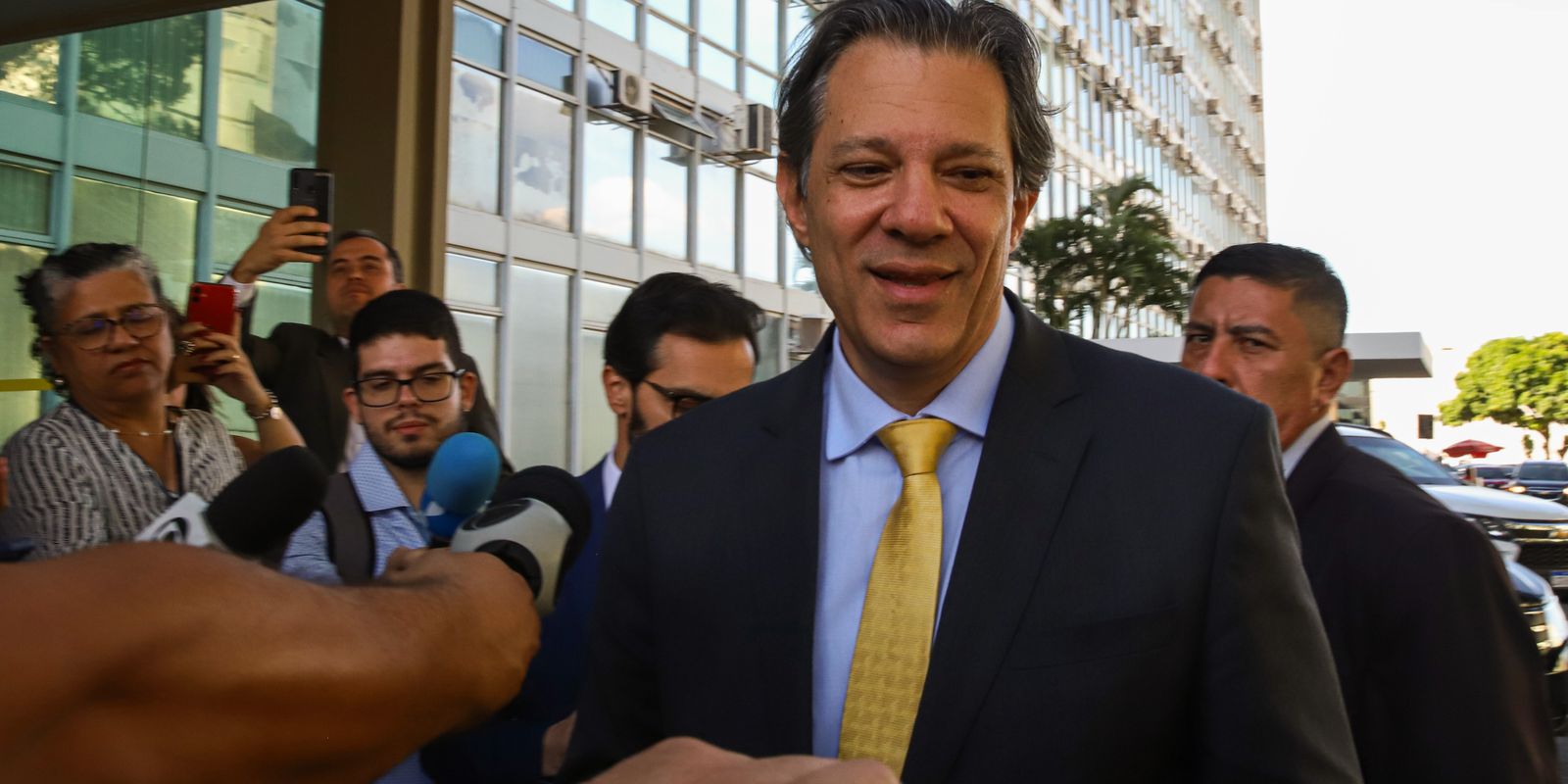 Haddad comemora aprovação da isenção do IR na Câmara: “Foi um golaço!”