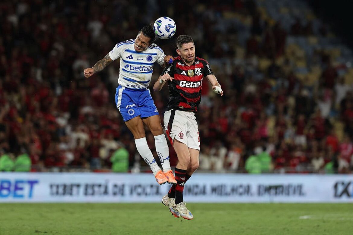 brasileirao:-em-jogo-disputado,-flamengo-e-cruzeiro-empatam-sem-gols