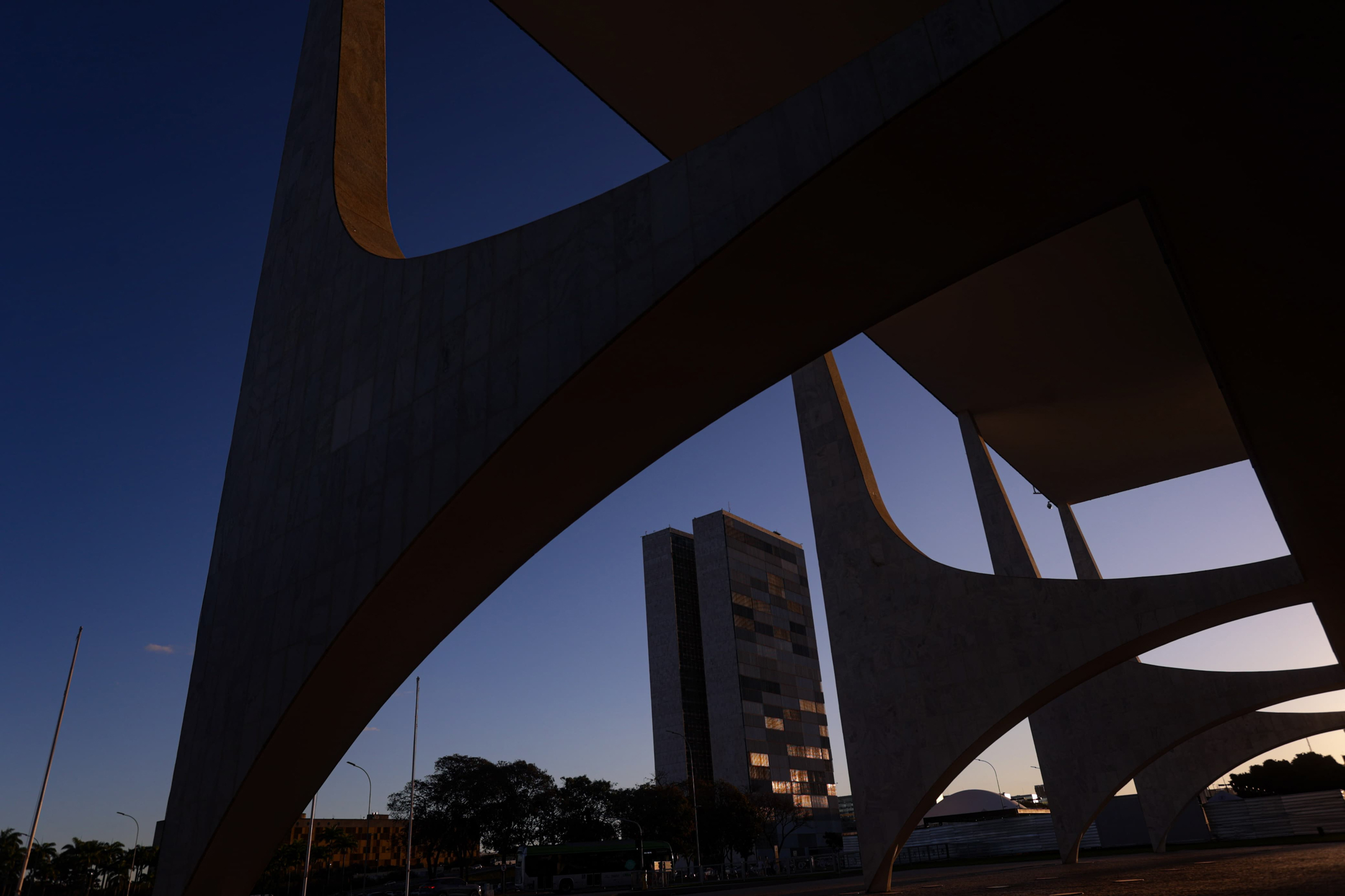 planalto-prepara-veto-e-ate-judicializacao-do-calendario-de-emendas