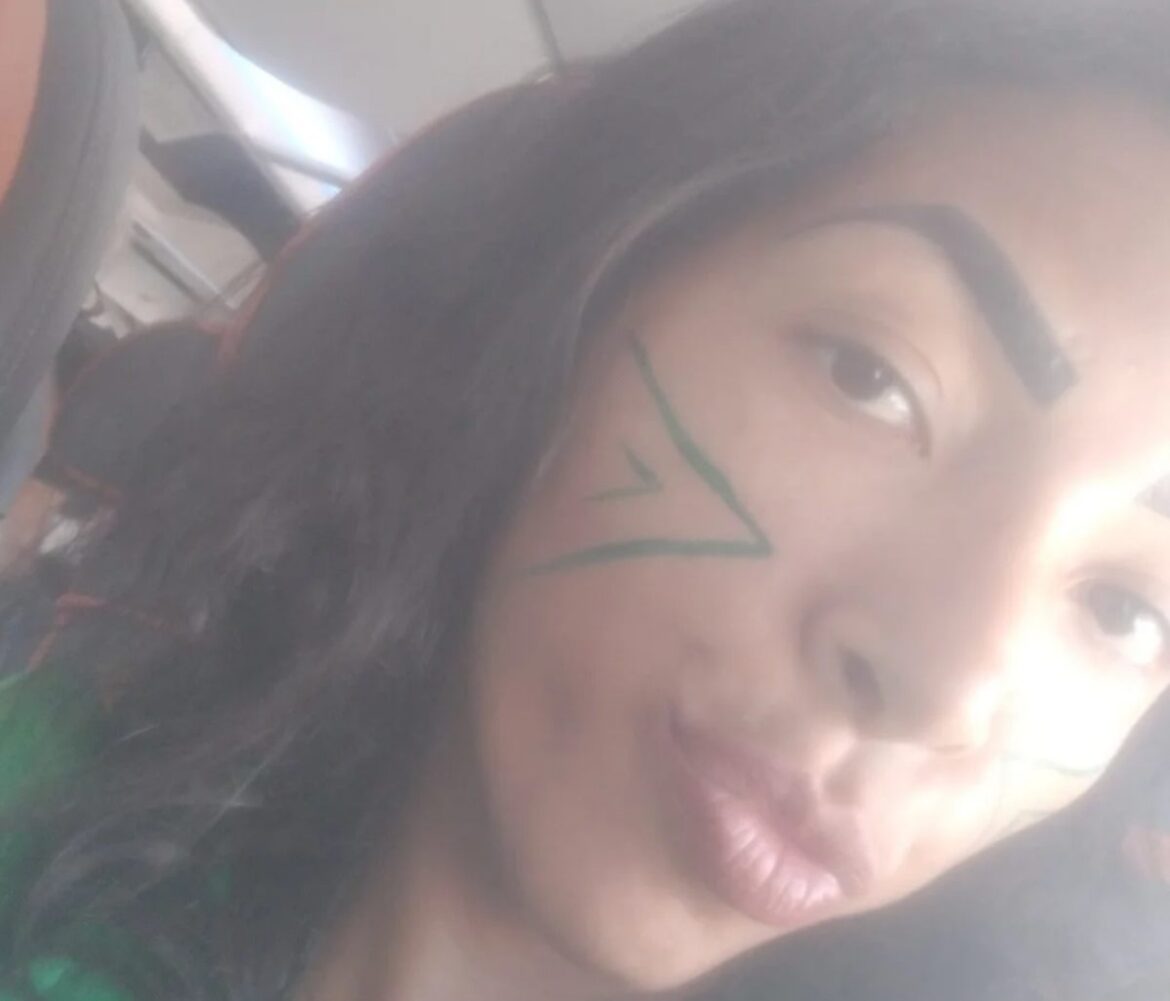 mulher-expulsa-de-aviao-gravou-video:-“petista-mostrou-rola-pra-mim”