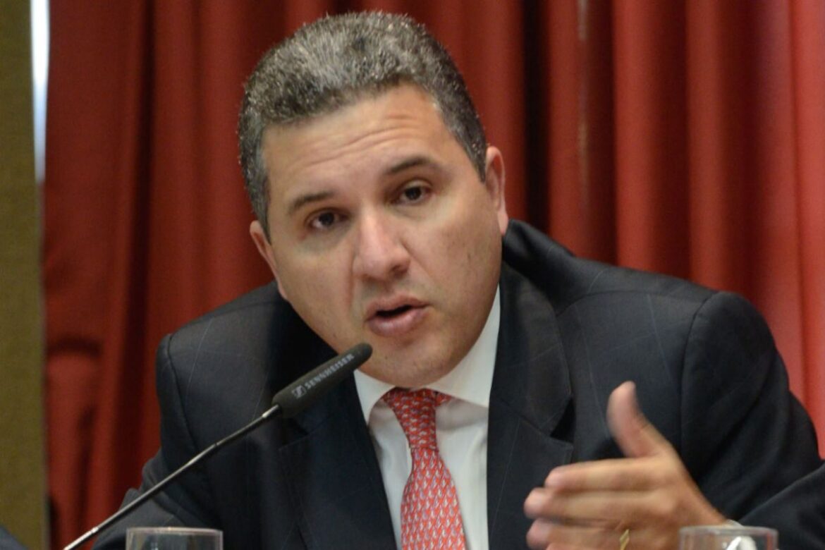 juiz-rejeita-acao-de-ex-chefe-do-deic-contra-jornalistas-do-metropoles