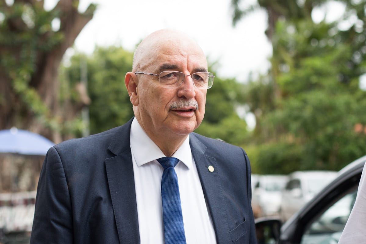 crises-de-soluco:-osmar-terra-sugere-a-bolsonaro-buscar-neurologista