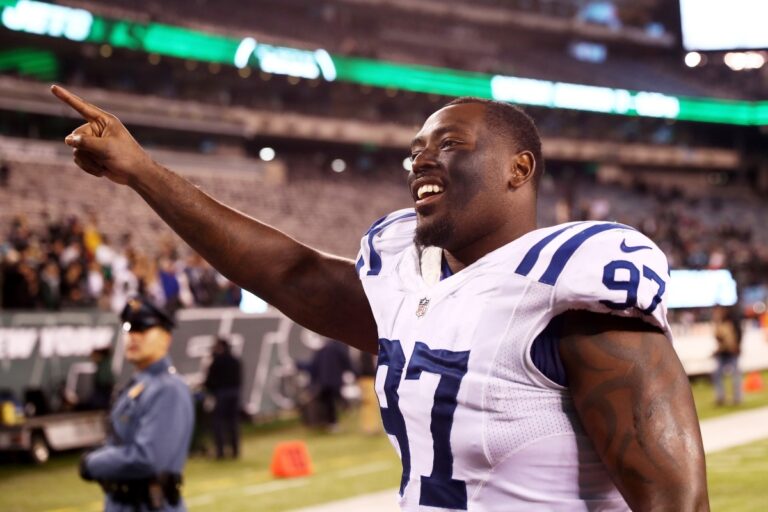 campeao-do-super-bowl-e-irmao-de-lutador-do-ufc-morre-aos-39-anos