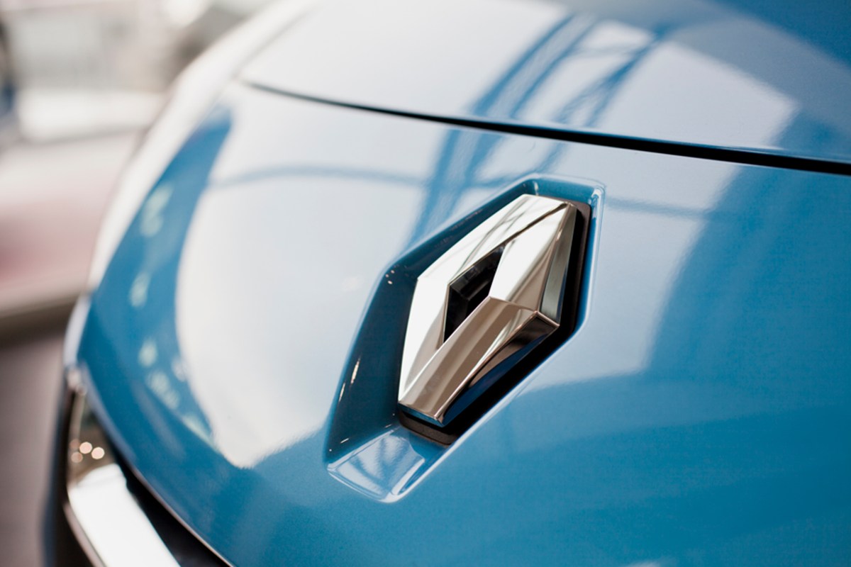 renault-pode-demitir-ate-3-mil-funcionarios-para-“otimizar-custos”