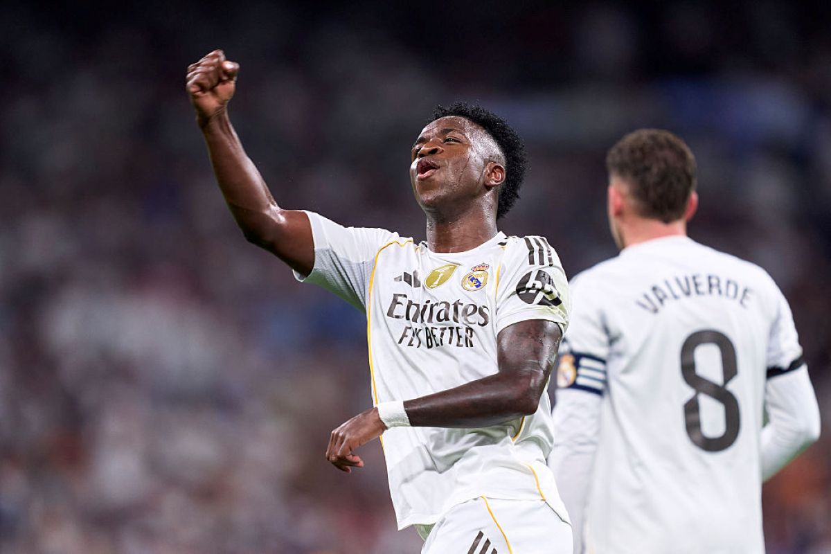 com-dois-de-vini,-real-madrid-vence-e-e-lider-do-campeonato-espanhol