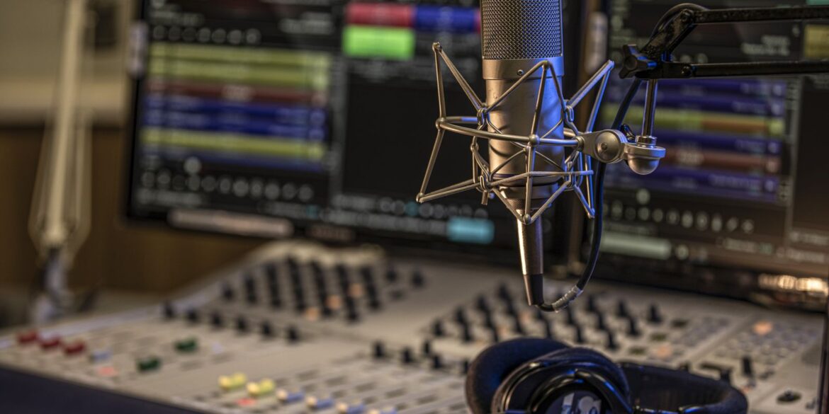 hoje-e-dia:-radioagencia-nacional,-mulheres-e-john-lennon-em-destaque