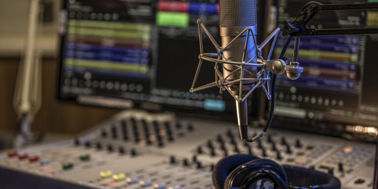 Hoje é Dia: Radioagência Nacional, mulheres e John Lennon em destaque