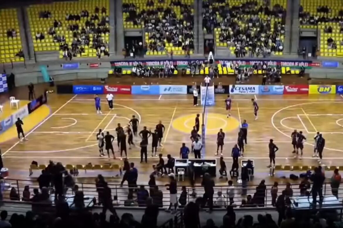 homem-e-preso-apos-ser-acusado-de-ofensas-racistas-a-tecnico-de-volei