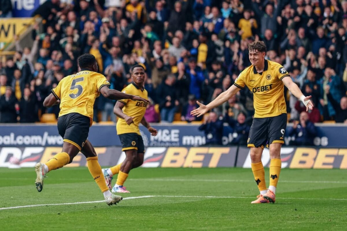 video:-arias-perde-gol-incrivel-em-empate-do-wolverhampton