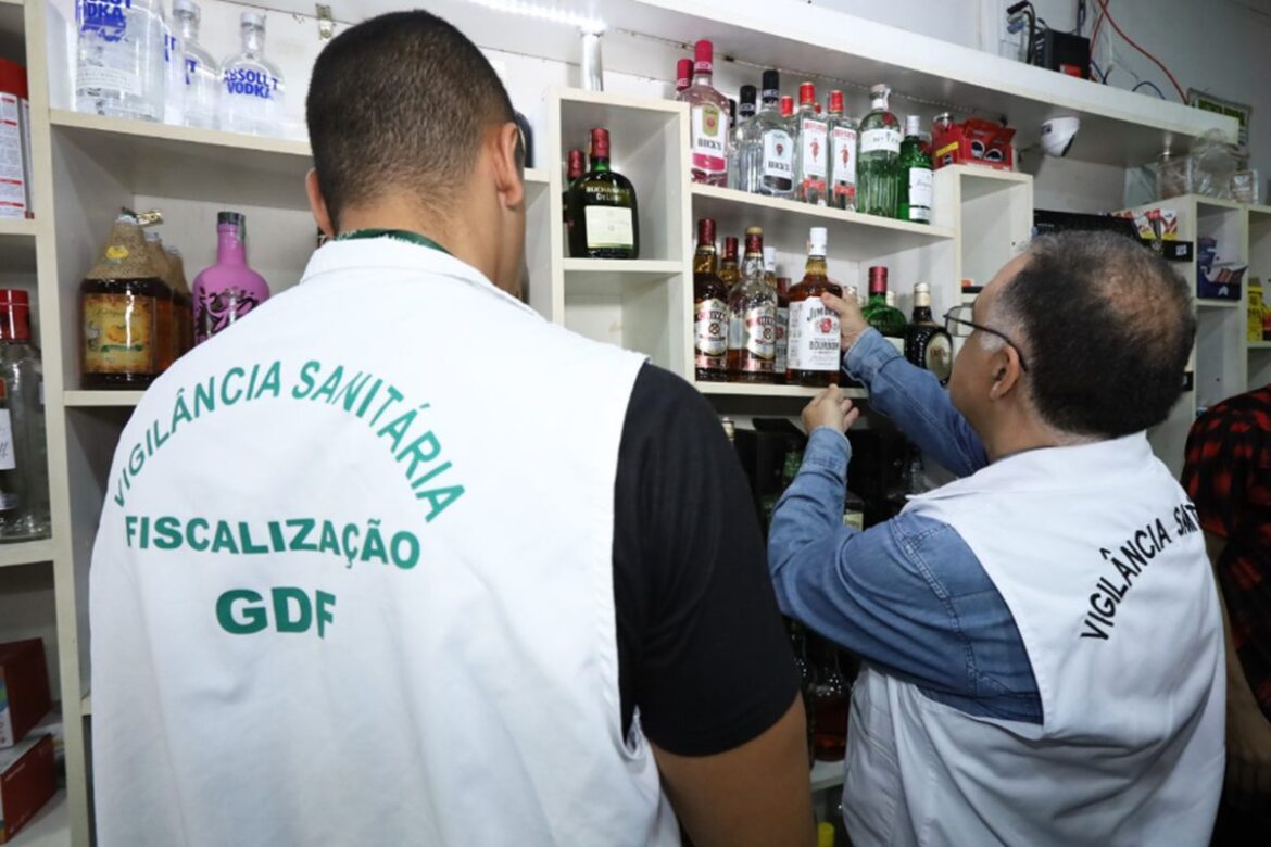 vigilancia-sanitaria-apreende-508-litros de-bebida-no-distrito-federal