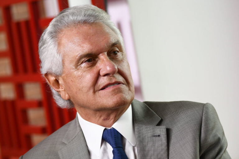 caiado-diz-que-ciro-tenta-forcar-decisao-de-bolsonaro-sobre-2026