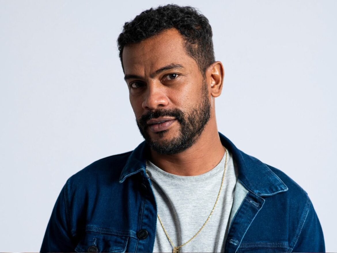 ator-samuel-de-assis-e-internado-no-rj-apos-pico-de-pressao