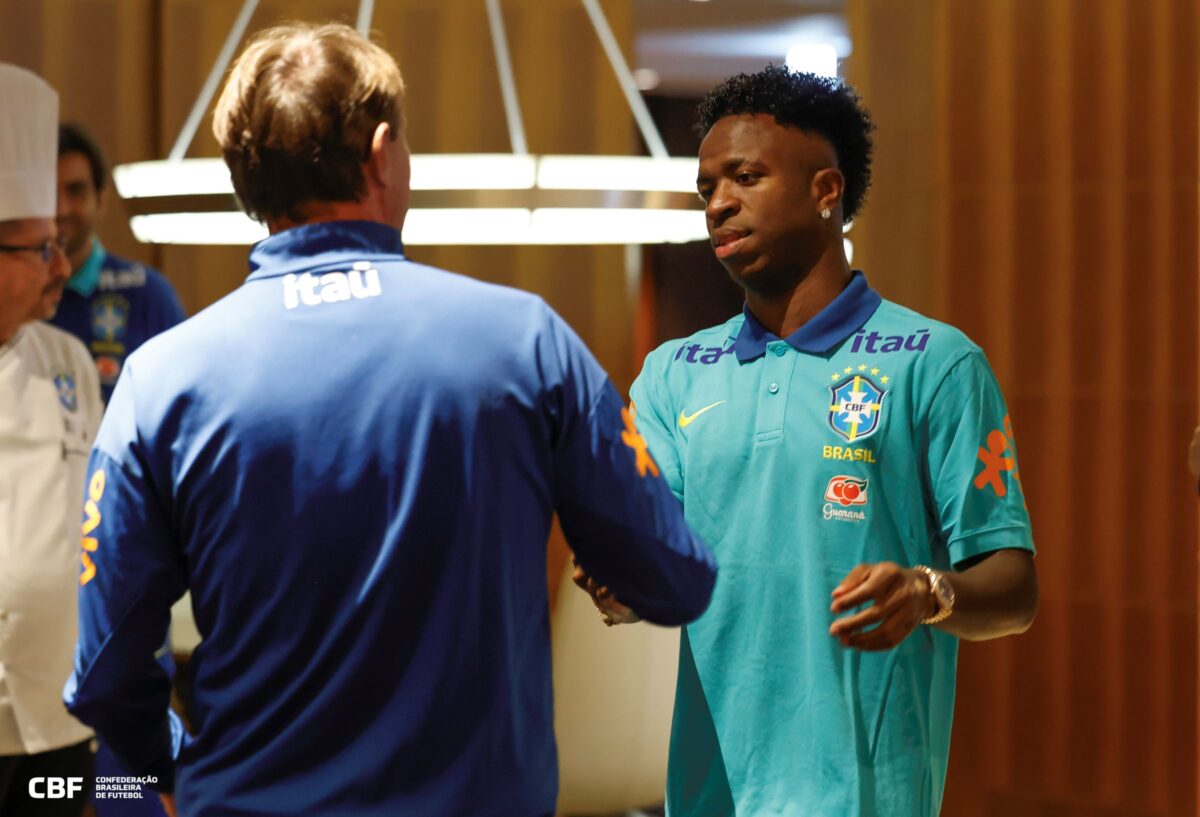 video:-selecao-inicia-apresentacao-para-amistoso-na-coreia-do-sul