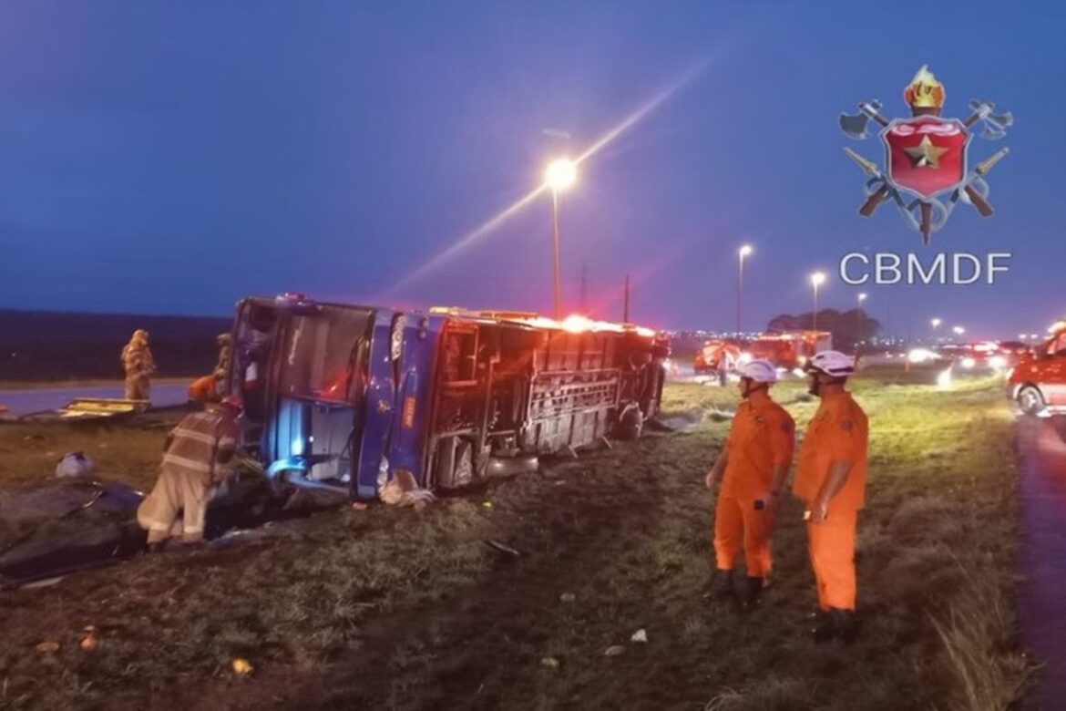 empresa-de-onibus-que-capotou-apos-fuga-deve-indenizar-passageira