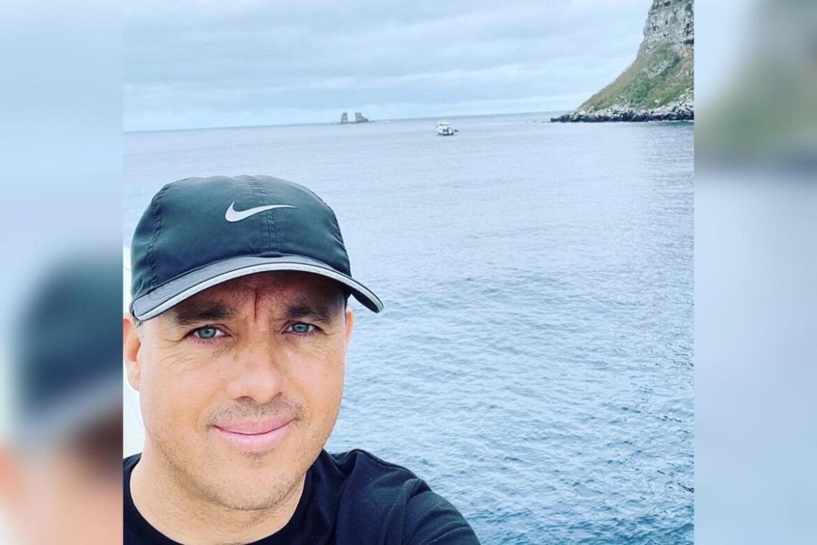 “nunca-me-senti-em-perigo”,-diz-biologo-mordido-por-tubarao-no-rosto