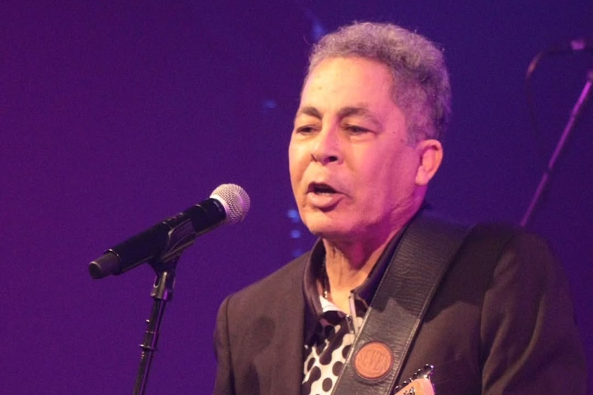 cantor-hyldon-recebe-alta-apos-internacao-por-mal-subito