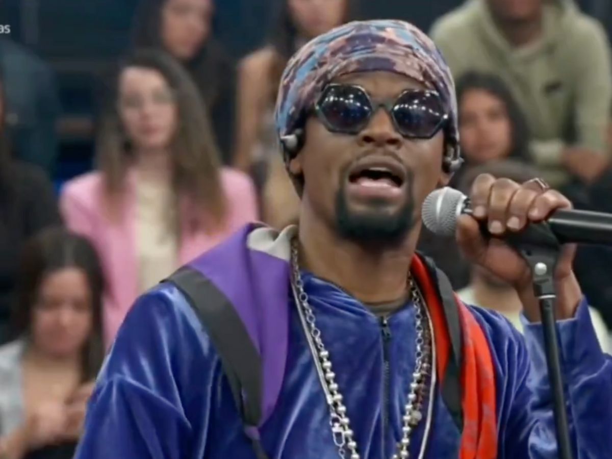 toni-garrido-se-explica-apos-polemica-por-mudar-letra-de-“girassol”:-“foi-uma-brincadeira”