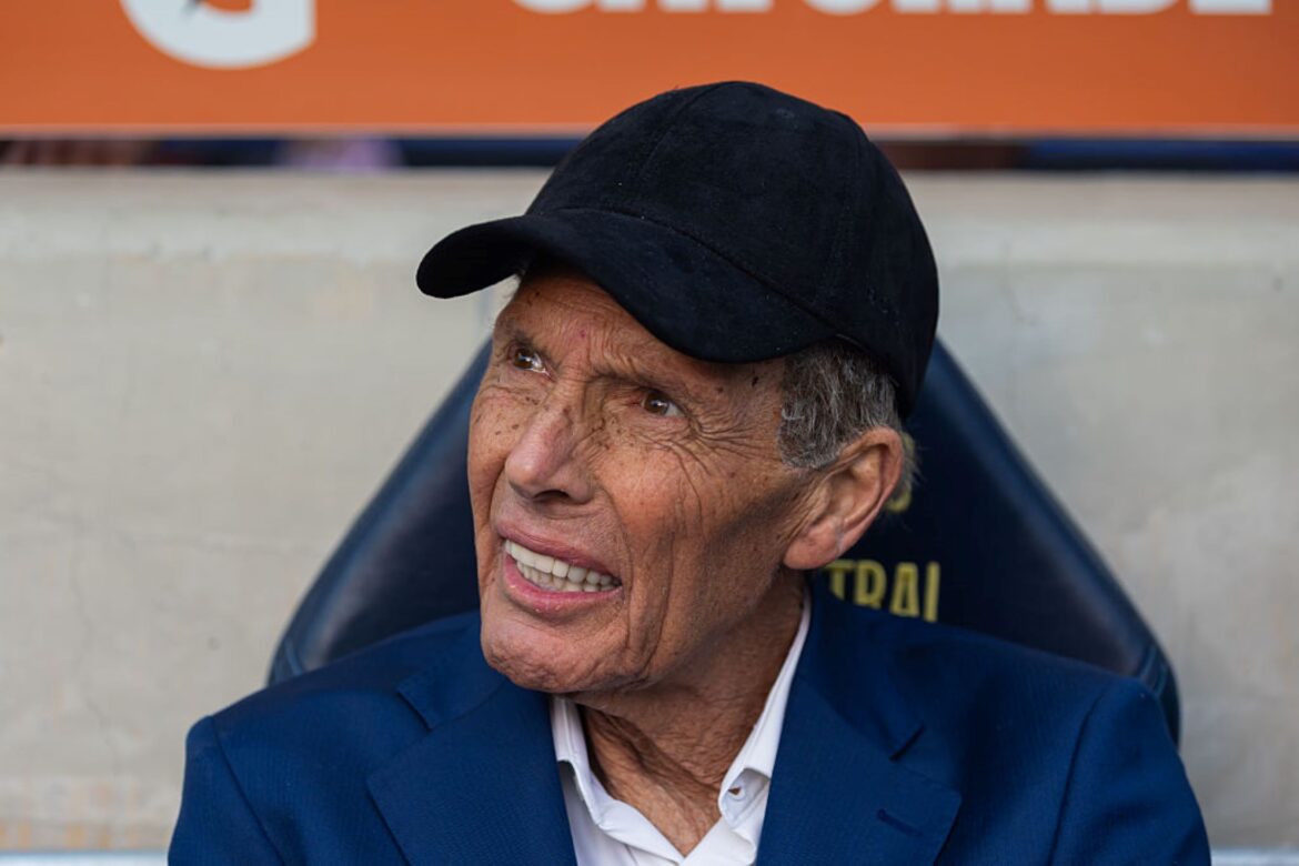 tecnico-do-boca-tem-estado-delicado-e-esta-sob-cuidados-domiciliares