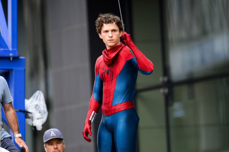 pai-de-tom-holland-diz-que-ator-passou-mal-apos-acidente-em-filmagens