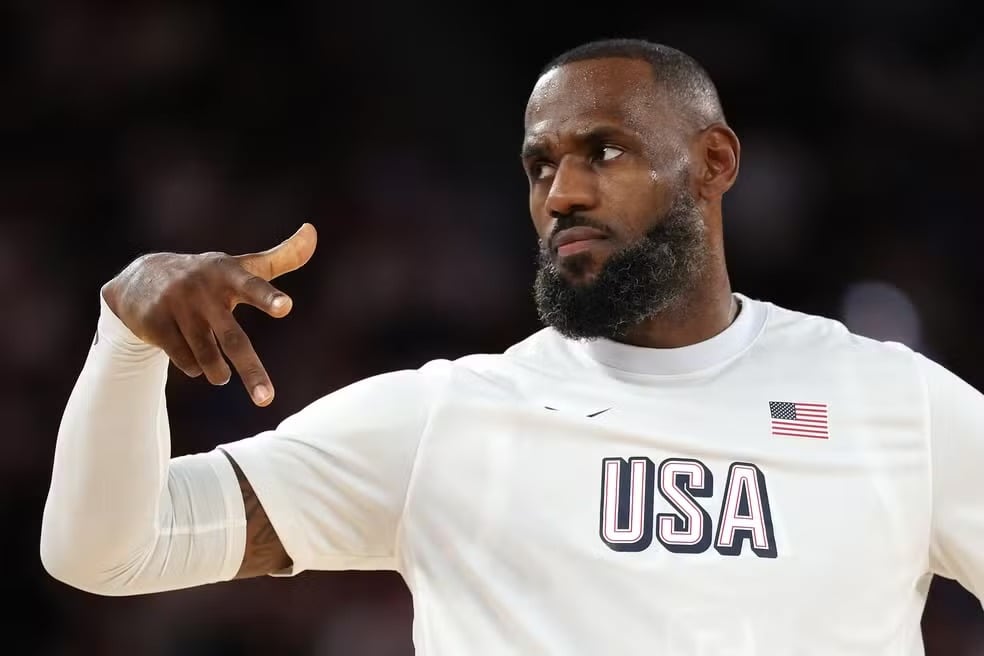 aposentadoria?-lebron-james-gera-alarme-falso-com-anuncio-e-redes-explodem-em-memes