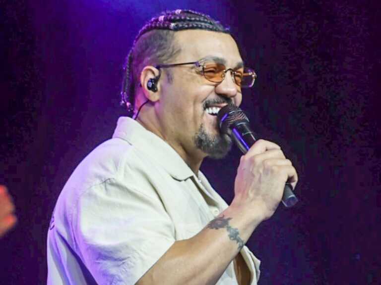 “sou-movido-a-desafios”,-garante-belo-em-festa-de-lancamento-de-“tres-gracas”