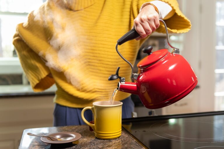 cha-anti-inflamatorio-ajuda-a-aliviar-sintomas-de-ansiedade-e-estresse