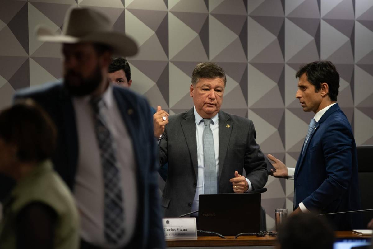 cpmi-do-inss:-na-vespera-de-operacao,-senador-pediu-urgencia-em-prisoes