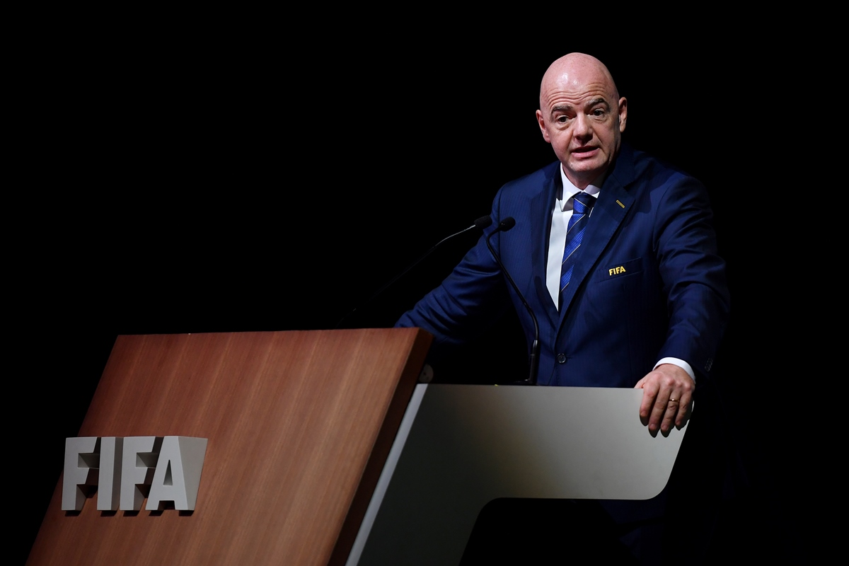 fifa-pode-alterar-data-da-copa-para-fugir-do-calor,-diz-infantino