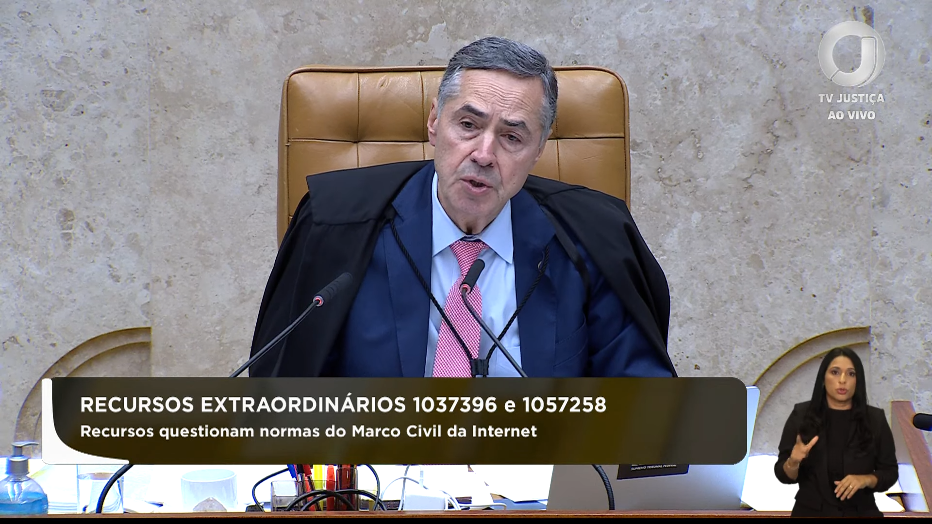 barroso-anuncia-aposentadoria-do-stf