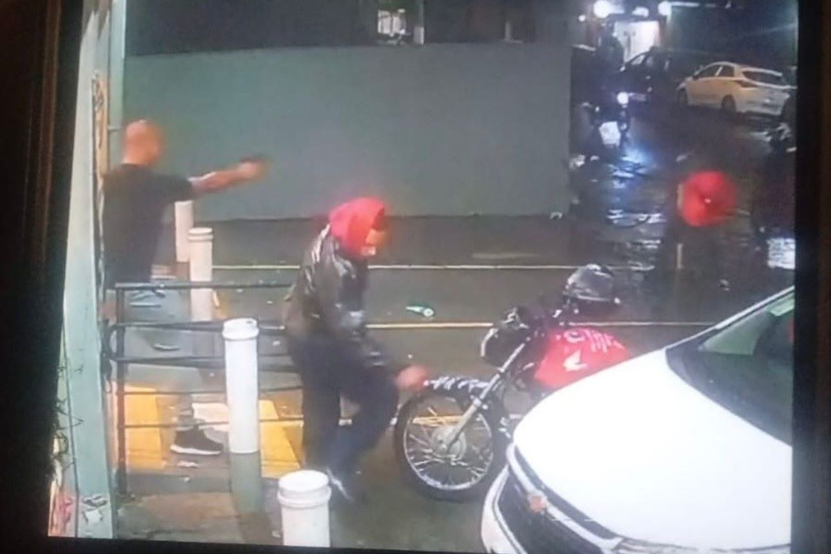 justica-condena,-mas-manda-soltar-pm-que-matou-jovem-negro-em-mercado