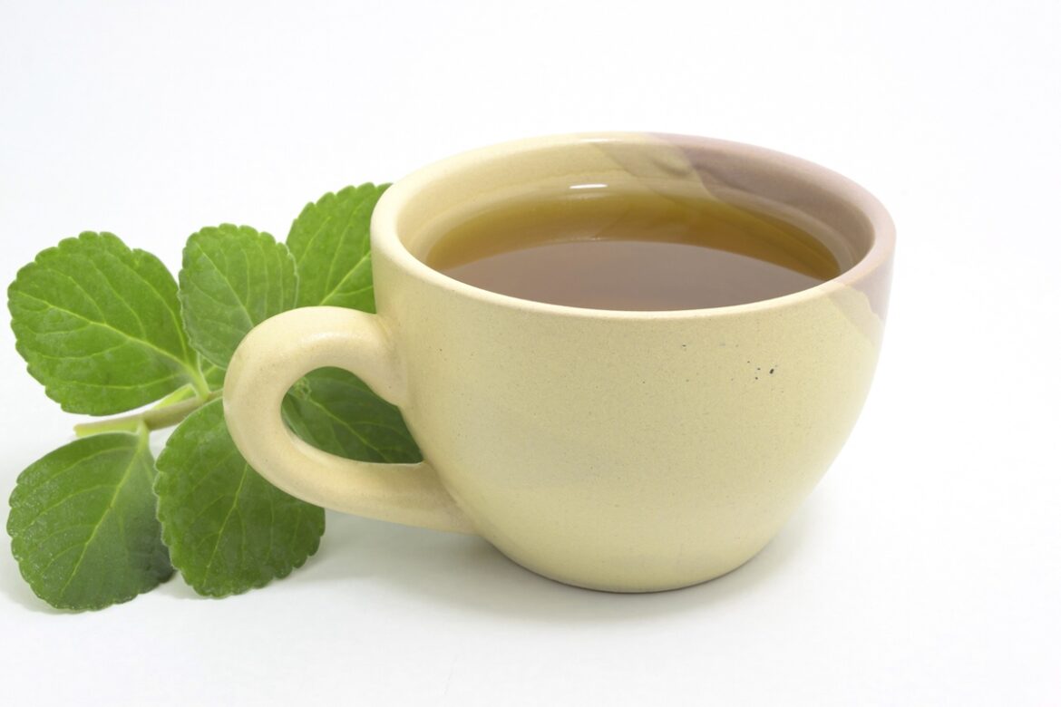 cha-anti-inflamatorio-auxilia-na-saude-do-figado-e-melhora-a-digestao