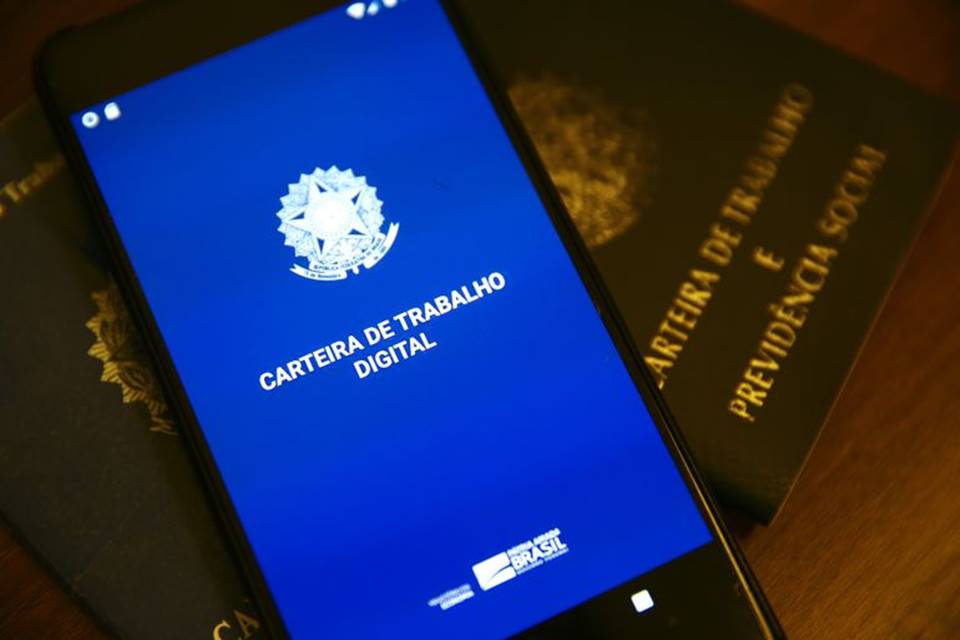 com-salarios-de-ate-r$-4-mil,-df-tem-439-vagas-abertas-nesta-sexta